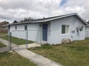 Building Photo - 426 NW 13th St