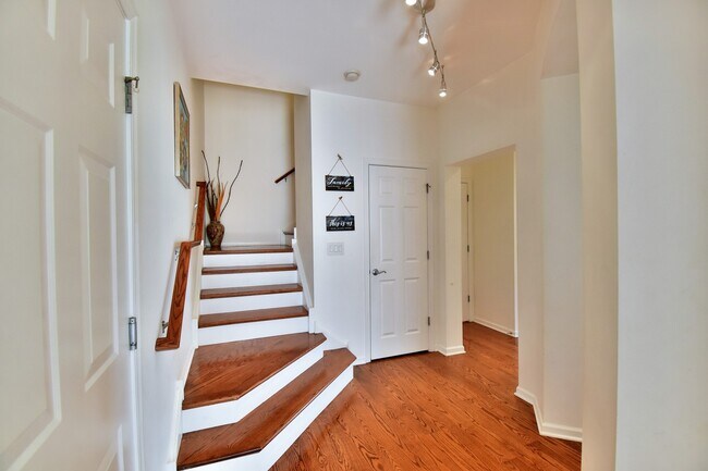 Foto del edificio - 4611 Jenna Rd
