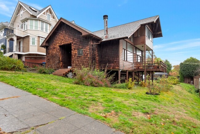 Building Photo - 1234 3rd Ave N