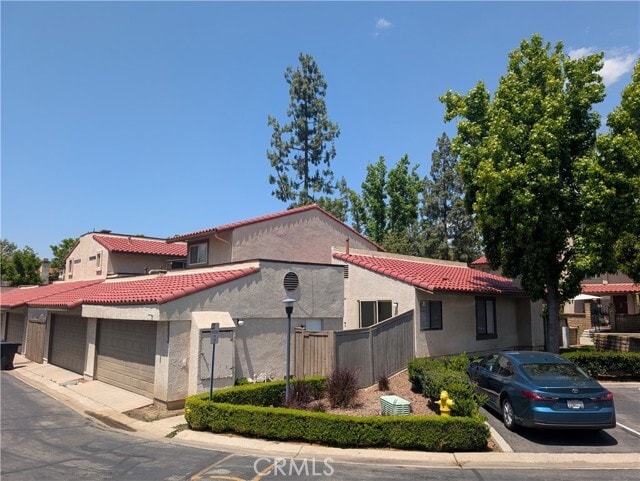 Foto del edificio - 9764 Louise Way