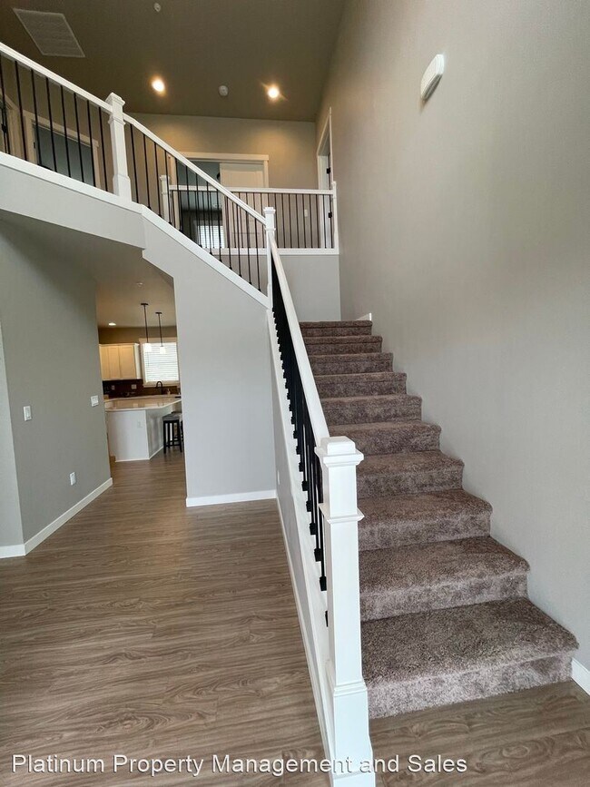 Building Photo - 3 br, 2.5 bath House - 3061 N Breckenridge Dr