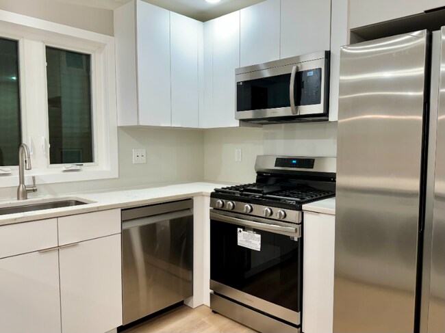 Foto del edificio - 539 Undercliff Ave