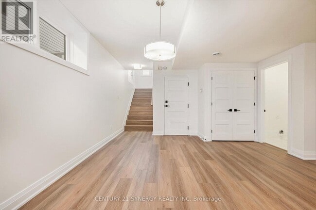 Building Photo - 257 Argile St