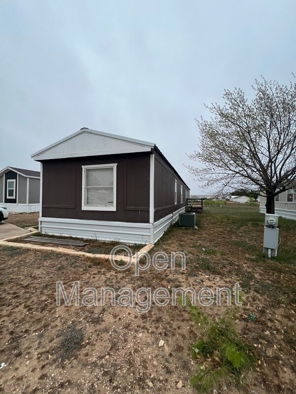 Building Photo - 2978 Sunlake Dr