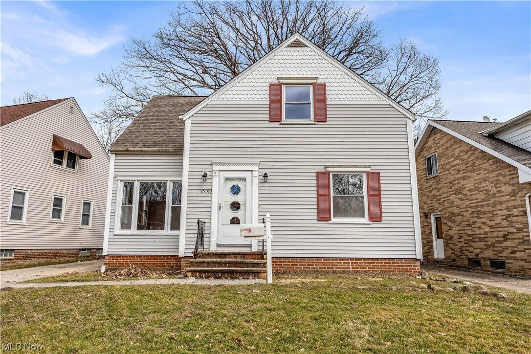 Primary Photo - 25180 Chatworth Dr