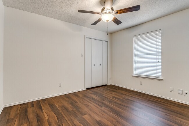 Building Photo - 7829 Cardinal Ct