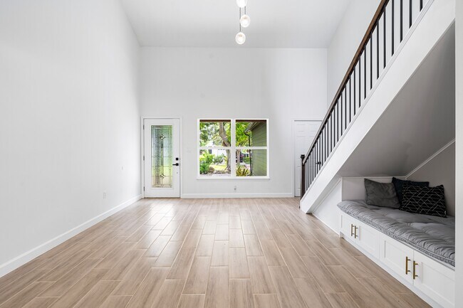 Building Photo - 5175 Moeller Ave