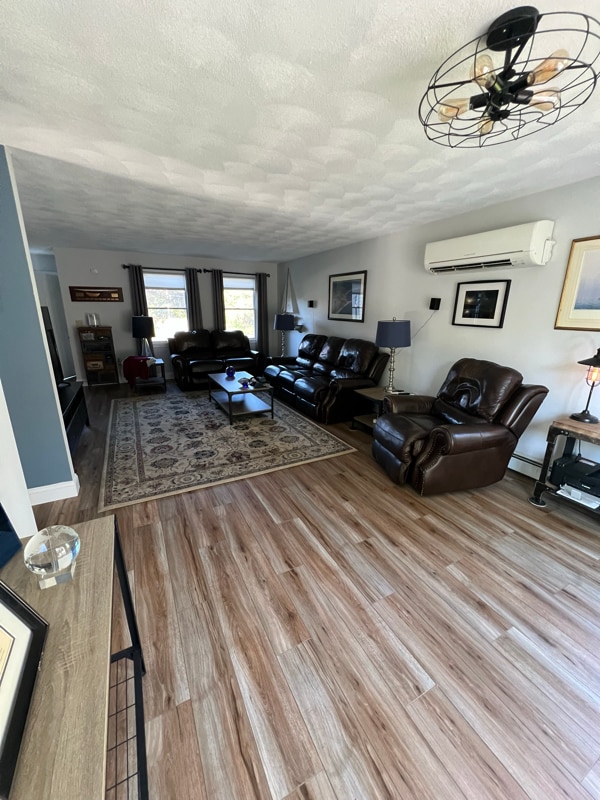 Building Photo - 212 Vista Cir