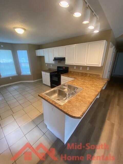 Foto del edificio - 4417 Willow Springs Cove