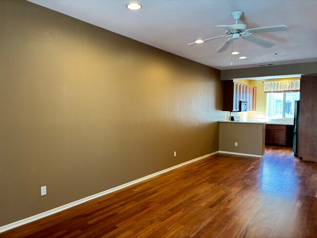 Foto del edificio - 1267 Elfin Forest Rd E