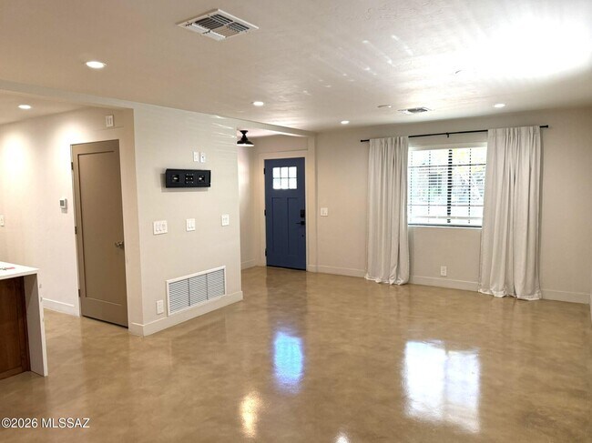 Foto del edificio - 426 S Stratford Dr