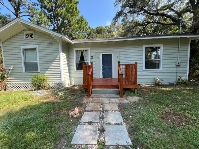 Building Photo - 206 Ridge Rd