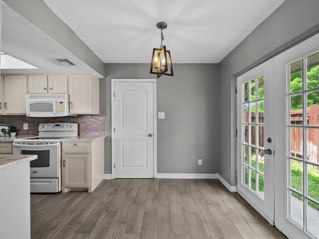 Building Photo - 11731 Flushing Meadows Dr