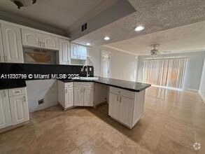 Building Photo - 3522 NE 171 St