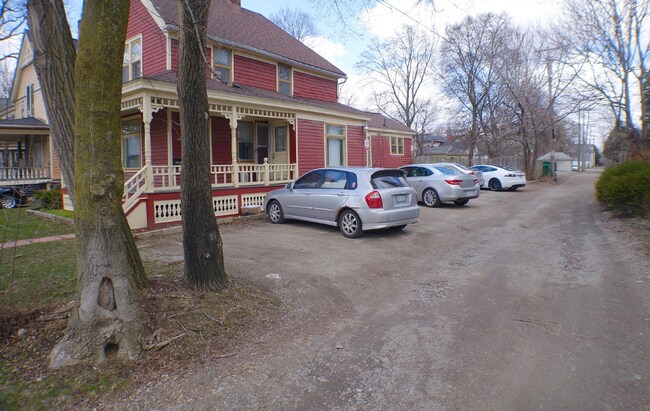 Foto del edificio - Spacious 5-Bedroom Home Near EMU – Availab...