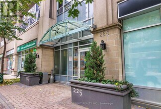 Building Photo - 225 Wellesley St E