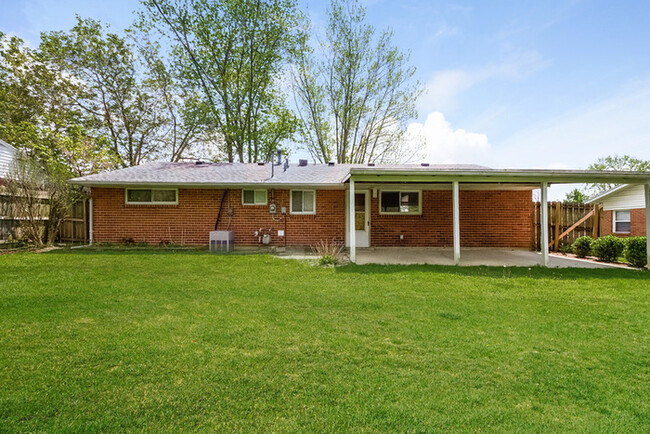 Building Photo - Stunning Brick Ranch Style Home