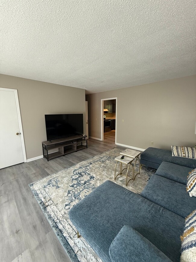 Building Photo - 7531 Leemont Dr