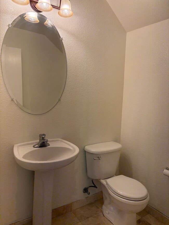 Building Photo - Northwest Reno Home