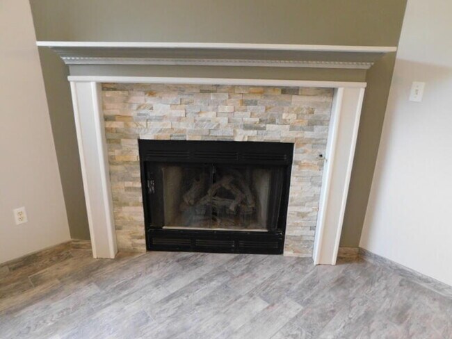 Building Photo - 2975 Blue Pine Ln