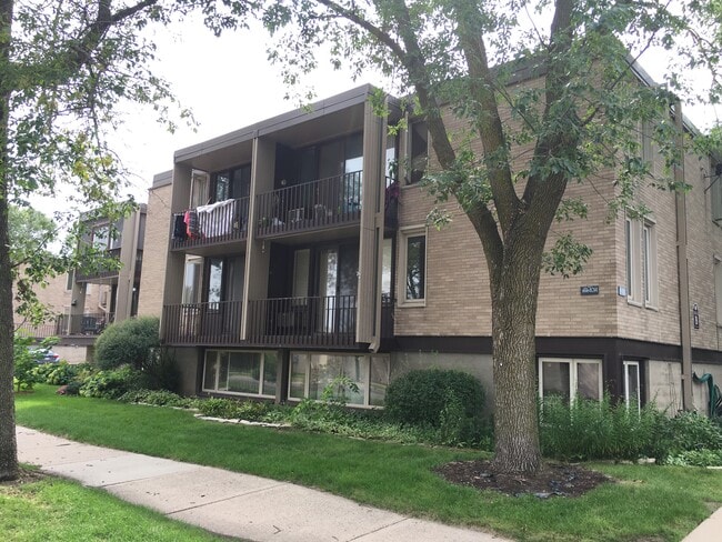 Condo building - 4029 14th Ave S
