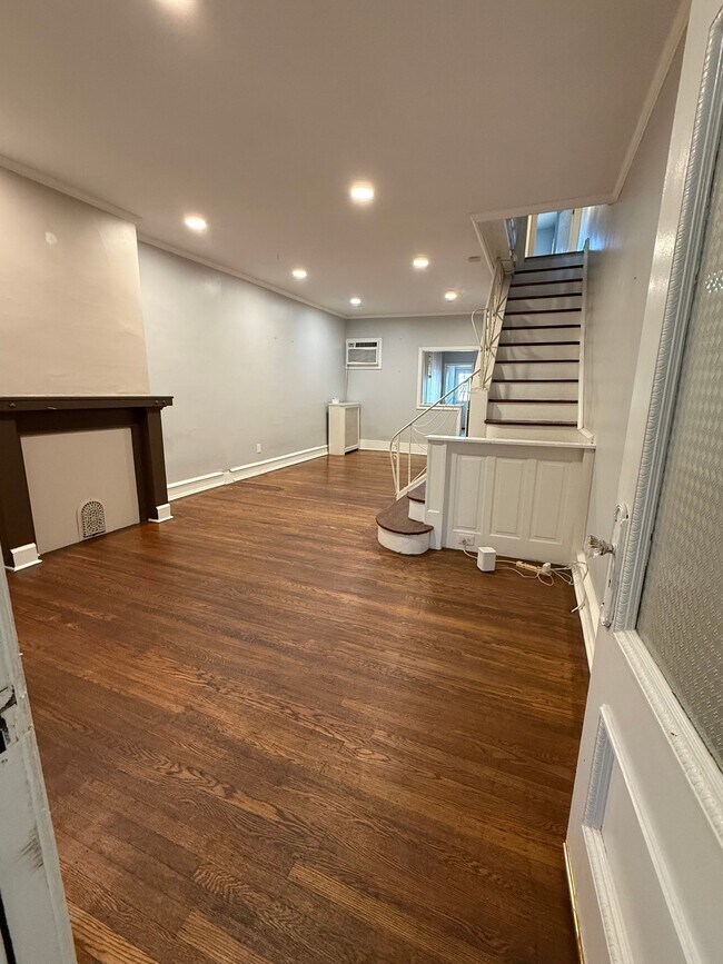 Foto del edificio - 3661 Jasper St