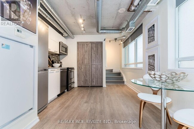 Building Photo - 170 Sudbury St