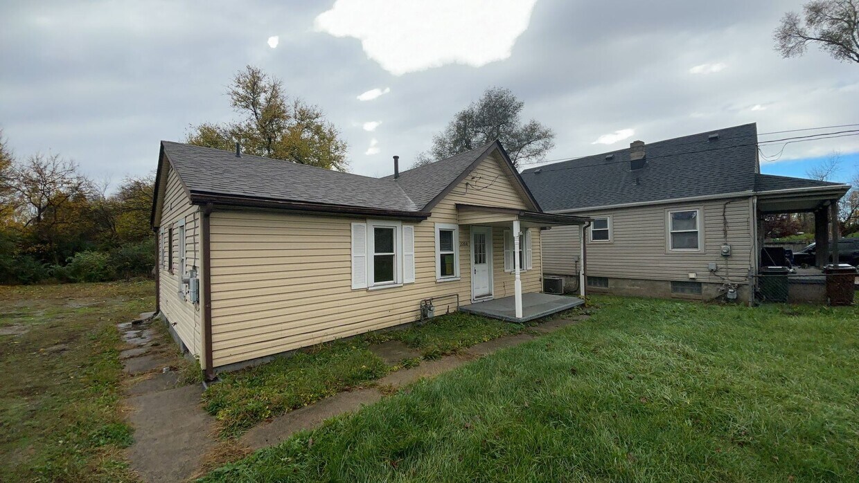 Foto principal - 2208 Waneta St