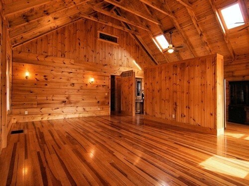 Building Photo - Single Family Residence, Log - Morgan Twp, OH