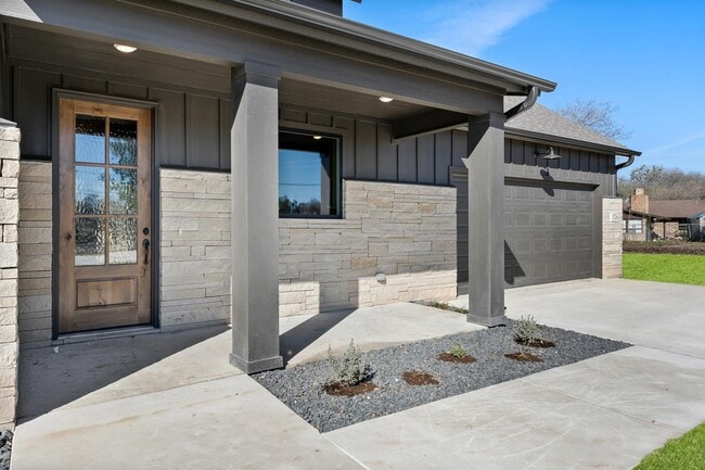 Foto del edificio - 1326 Morgan's Point Rd