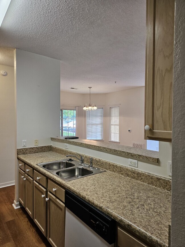 Foto del edificio - The Links Apartment Available