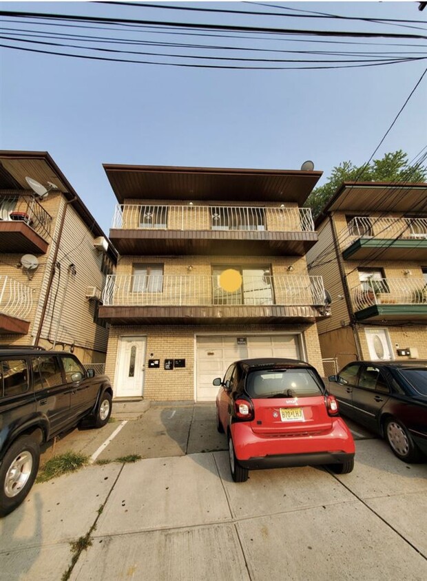 Primary Photo - 2620 Paterson Plank Rd