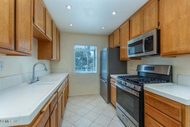 Foto del edificio - 5200 Columbus Pl