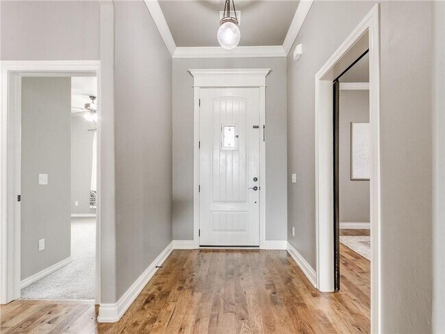 Foto del edificio - Stunning Home in West Edmond + 5 bedrooms ...
