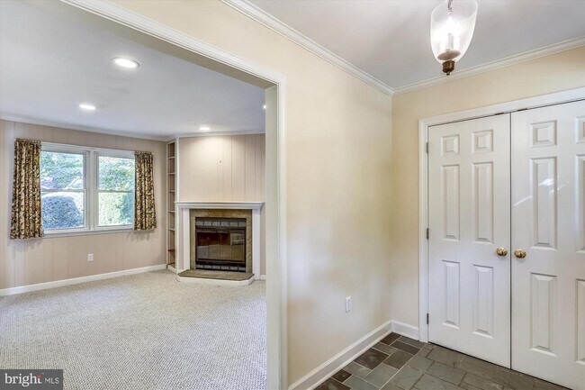 Foto del edificio - 7918 Lynbrook Dr