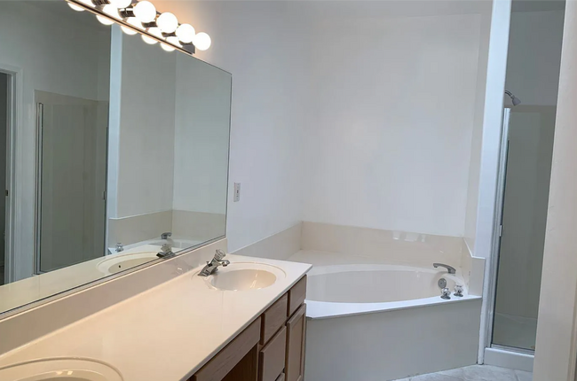 Building Photo - Sun-Drenched 3BR/2BA Foothills Home with 2-Car Garage | Tucson 85750