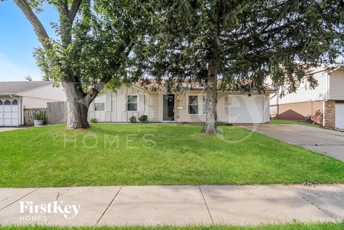Primary Photo - 703 E Streamwood Blvd