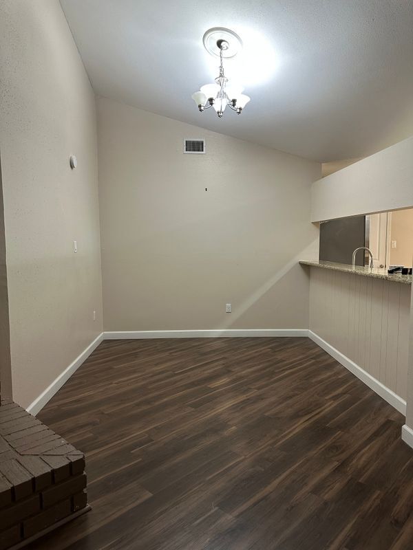 Foto del edificio - 6838 Apona St