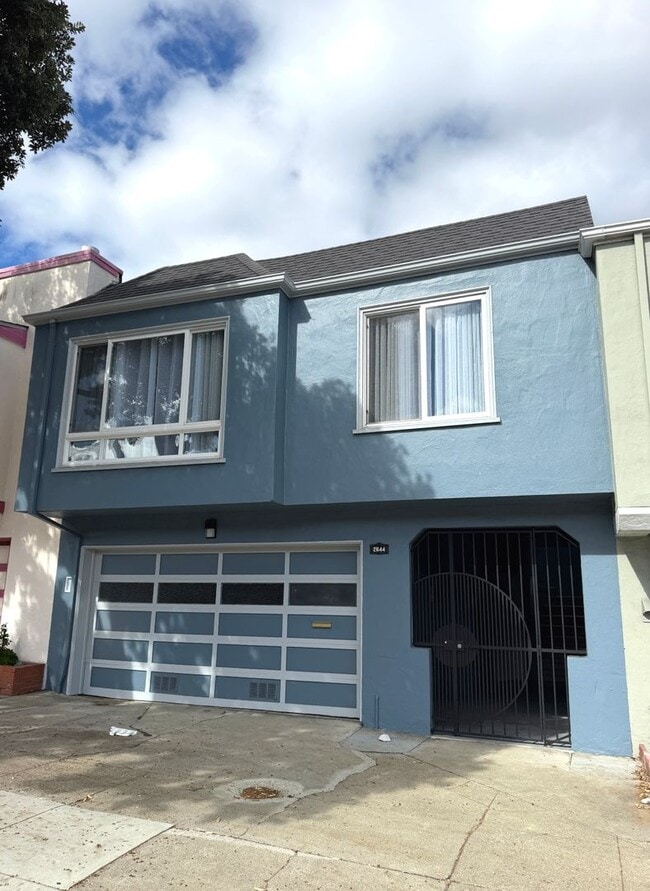 TOTAL REMODEL LARGE BRIGHT 1800sf 3BR/2BA/2GR Cayuga Terrace Home AVAILABLE NOW - TOTAL REMODEL LARGE BRIGHT 1800sf 3BR/2BA/2GR Cayuga Terrace Home  AVAILABLE NOW