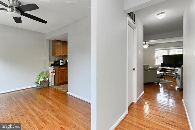 Foto del edificio - 7844 Snead Ln
