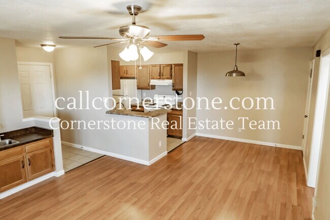 Building Photo - 2225 Split Rock Dr