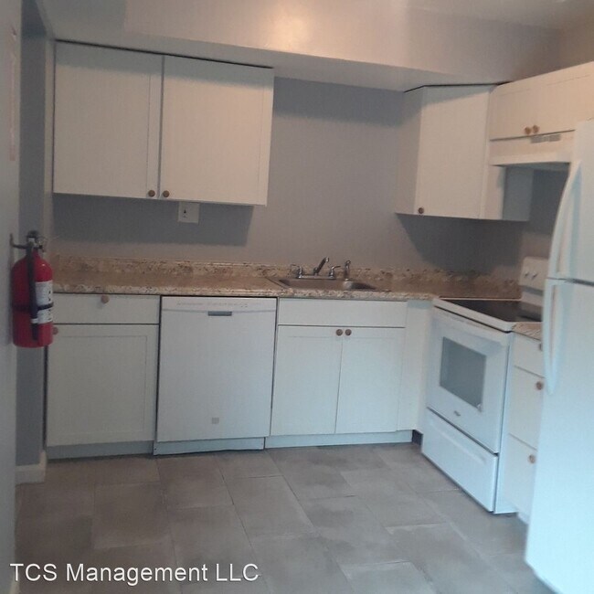 Building Photo - 3 br, 1.5 bath House - 45 Memphis Court