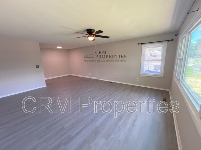 Foto del edificio - 5213 Wea Dr