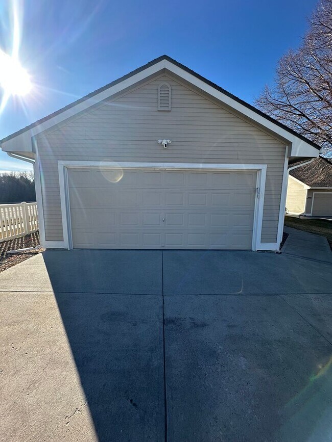 Foto del edificio - Amazing 4 Bedroom House in Ft. Collins!