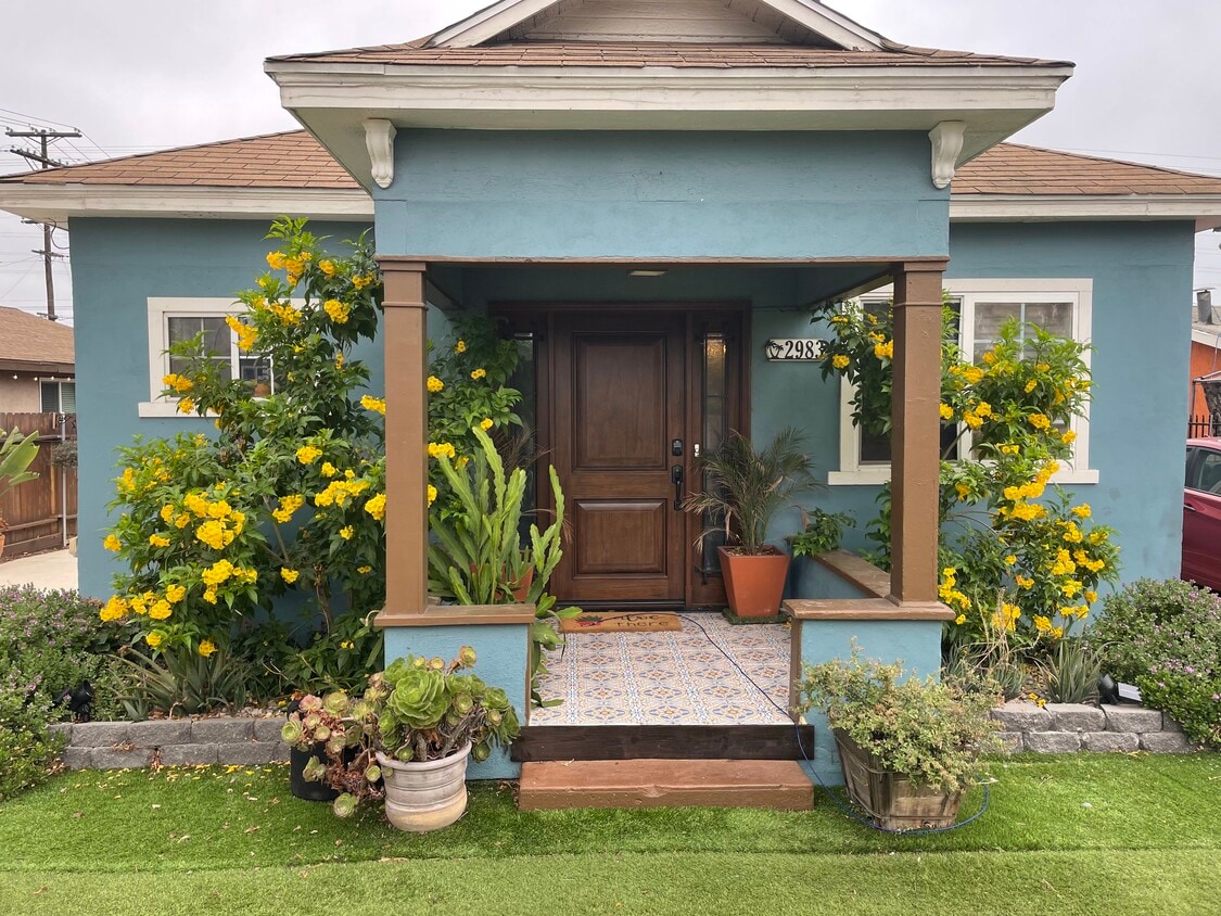 Primary Photo - 2983 Logan Ave