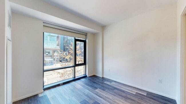 Interior Photo - 345 Harrison