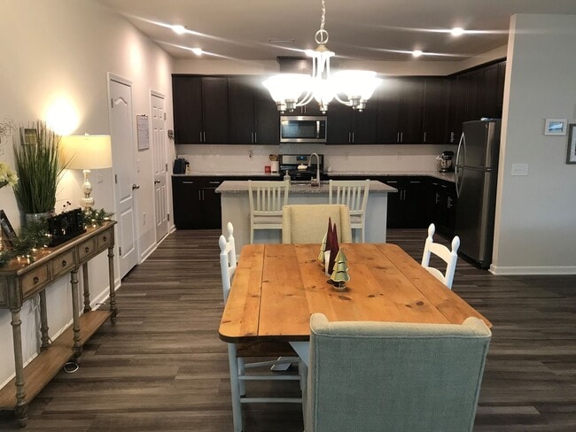 Building Photo - GREAT HOME IN LAKEVIEW RIDGE IN GROWING FUQUAY-VARINA