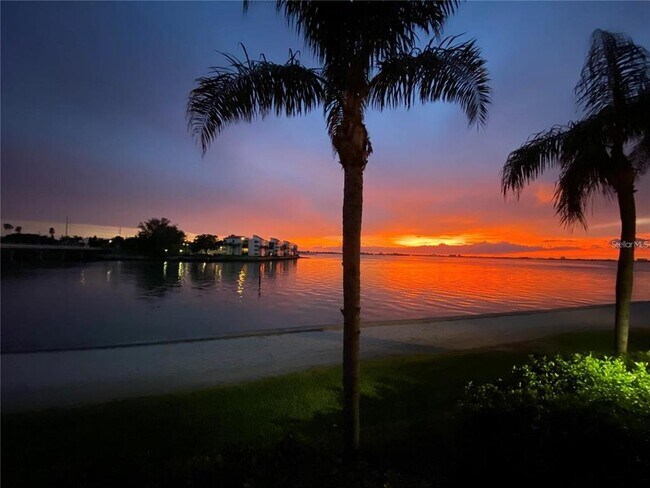 Foto del edificio - 5281 Isla Key Blvd S
