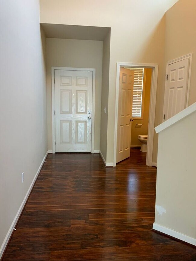 Foto del edificio - AVAILABLE NOW!! Puyallup 4bdr 2.5bath home...