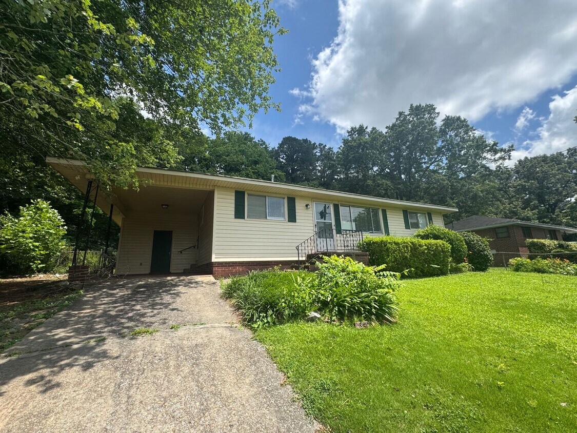 Foto principal - Nice 3/1 House in Lindale- $1,395